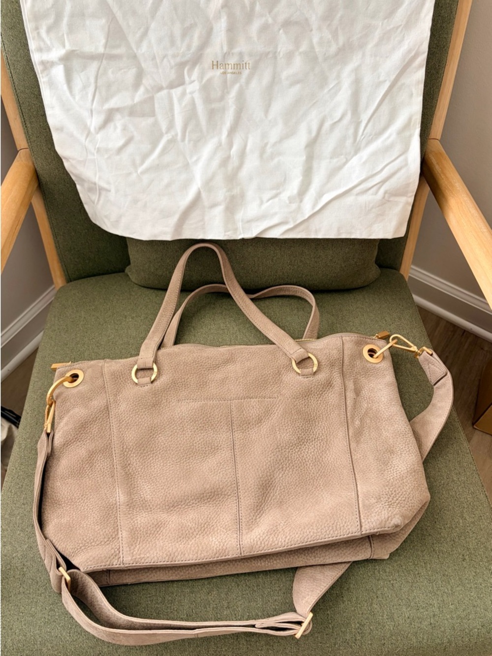 Hammitt Daniel Medium Pebbled Taupe suede leather bag with gold hardware - Picture 3 of 8